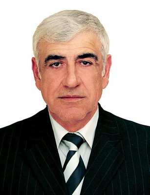 Заместитель председателя Собрания депутатов Песчанокопского района
Кахриманов 
Шерефетдин Кахриманович